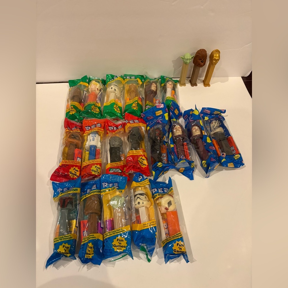 Star Wars Pez Dispenser Lot of 22